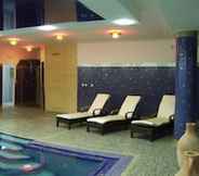 Swimming Pool 6 Spa & Wellness Hotel St. Moritz