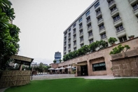 Bên ngoài Hotel Mansingh