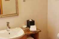 In-room Bathroom Ramada Plaza Pu Dong South Shanghai