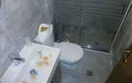 In-room Bathroom 4 Antigoni