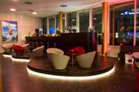 Quầy bar, cafe và phòng lounge art'otel Cologne powered by Radisson Hotels