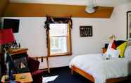 Bedroom 5 Mariner King Inn