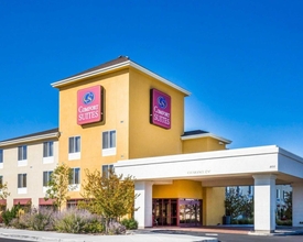 Bên ngoài 4 Comfort Suites Fernley