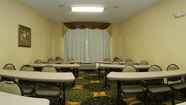 Functional Hall 7 Days Inn & Suites by Wyndham Houston / West Energy Corridor
