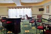 Bar, Kafe dan Lounge Days Inn & Suites by Wyndham Houston / West Energy Corridor