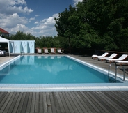 Swimming Pool 6 Hotel Reghina Blue