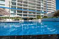 Swimming Pool Kirra Surf Apartments