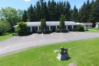 Common Space The Lionstone Inn Motel and Cottages