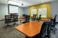 Functional Hall SpringHill Suites by Marriott San Antonio SeaWorld Lackland