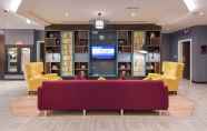 Lobby 5 Premier Inn Dubai International Airport