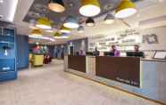 Lobi 7 Premier Inn Dubai International Airport