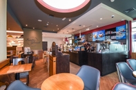 Bar, Cafe and Lounge Premier Inn Dubai International Airport