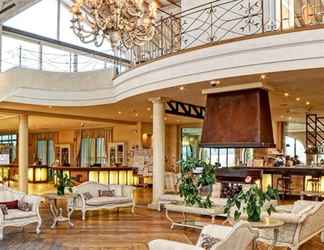 Lobby 2 Chervò Golf Hotel Spa & Resort San Vigilio