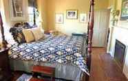 Kamar Tidur 3 The Wayside Inn Bed & Breakfast