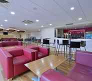 Bar, Kafe dan Lounge 7 Travelodge Edinburgh Airport Ratho Station