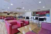 Bar, Kafe, dan Lounge Travelodge Edinburgh Airport Ratho Station