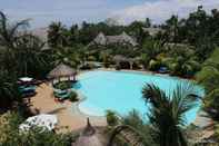 Swimming Pool Coco Grove Beach Resort