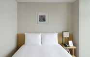 Bedroom 4 Harbor Park Hotel