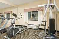 Fitness Center Baymont by Wyndham Decatur
