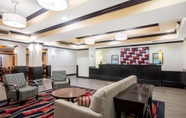 Lobi 5 La Quinta Inn & Suites by Wyndham Conway