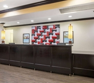 Lobi 4 La Quinta Inn & Suites by Wyndham Conway