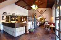 Bar, Cafe and Lounge Burghotel Blomberg