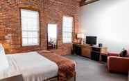 Kamar Tidur 3 Cork Factory Hotel