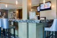 Bar, Cafe and Lounge Grande Rockies Resort - Bellstar Hotels & Resorts