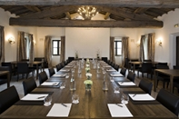 Functional Hall Coquillade Provence