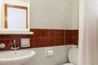 In-room Bathroom Petrino Guesthouse