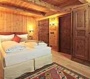 Bedroom 4 Hotellerie De Mascognaz