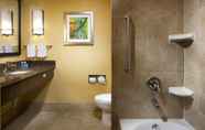In-room Bathroom 3 Fairfield Inn & Suites Houston Intercontinental Airport