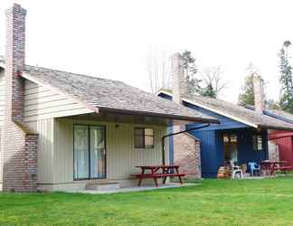 Exterior 2 Riverside Resort Motel and Campground