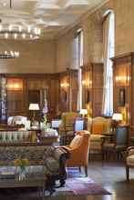 Lobby 4 Eynsham Hall