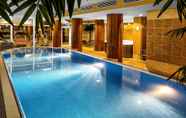 Swimming Pool 3 Grand Royal Hotel