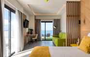 Bilik Tidur 6 Occidental Roca Negra – Adults Only