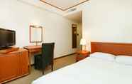 Bedroom 3 Plaza Hotel Premier