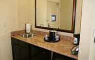 Kamar Tidur 3 Hampton Inn & Suites New Braunfels