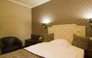 Kamar Tidur 2 Golden Ball Club Hotel & Fitness