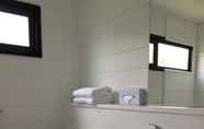 In-room Bathroom 4 Kerikeri Homestead Motel & Apartments