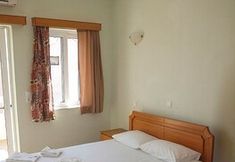 Bedroom 6 Epis Hotel