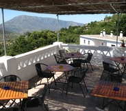 Restaurant 4 La Oveja Verde de La Alpujarra Apartamentos