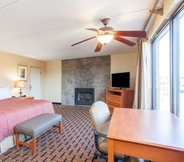 Kamar Tidur 7 Days Inn & Suites by Wyndham Pigeon Forge