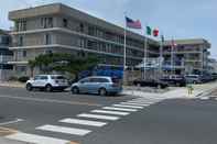 Exterior Roman Holiday Motel