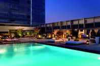 Swimming Pool The Ritz-Carlton, Los Angeles