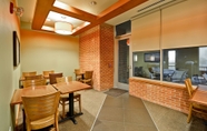 Restaurant 5 Hyatt Place Chicago/Naperville/Warrenville