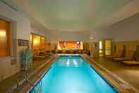 Swimming Pool Residence Inn by Marriott Pittsburgh North Shore