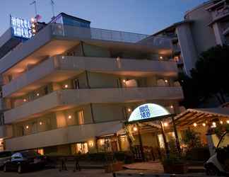 Exterior 2 Hotel Salus