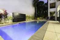 Swimming Pool Cairns City Apartments
