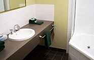 Toilet Kamar 5 Bendigo Haymarket Motor Inn